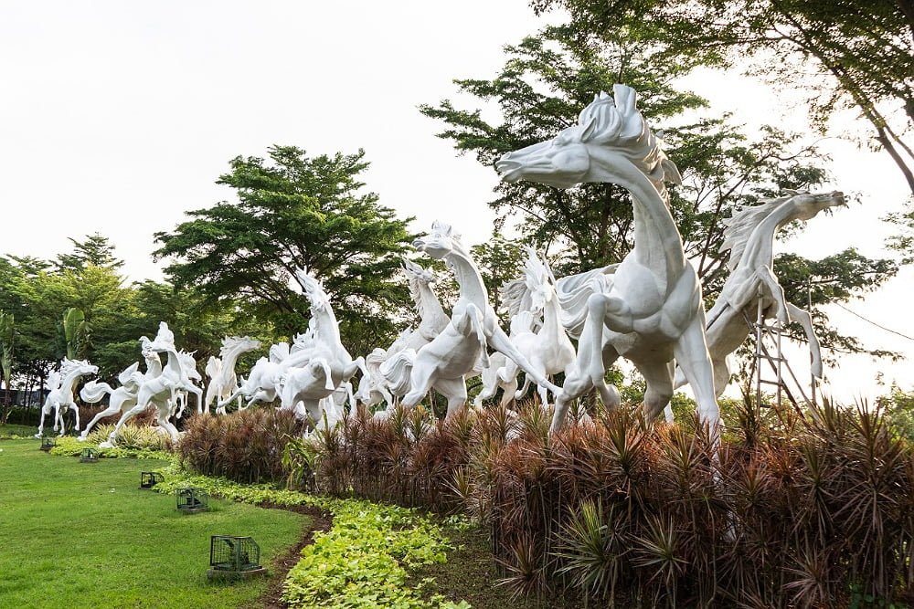 citra-garden-serpong-patung-kuda.jpg citra-garden-serpong-patung-kuda.jpg